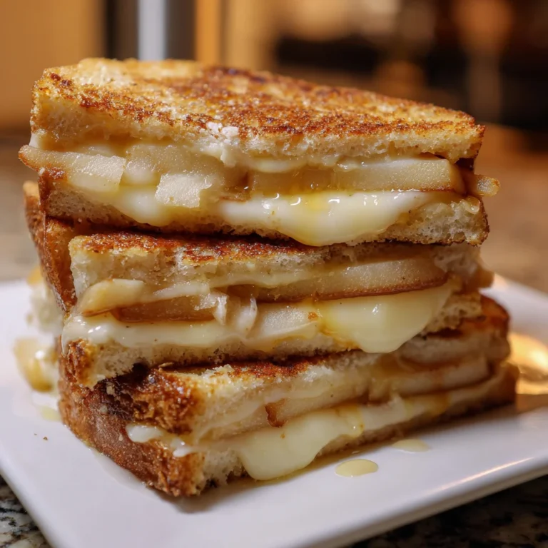 Smoked Gouda Apple Grilled Cheese – Sweet, Smoky & Irresistibly Crispy!