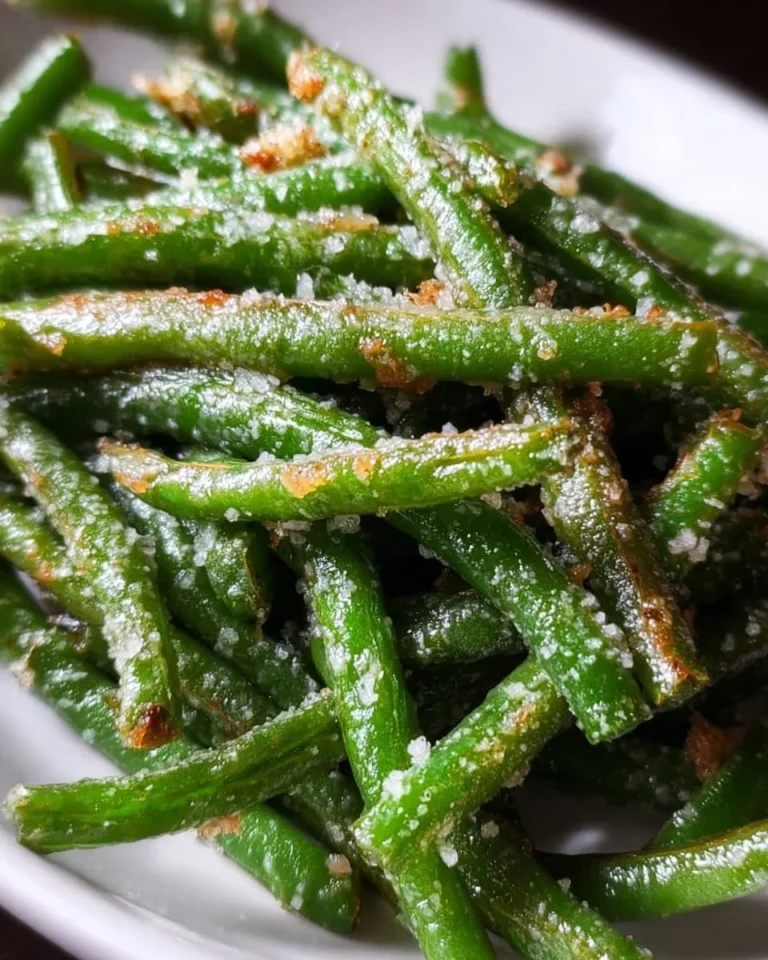 Crispy Air Fryer Parmesan Green Beans served in a bowl