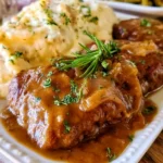 Crock Pot Cube Steak with Gravy
